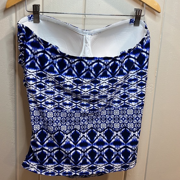 La Blanca Blue Print Swim Top - Picture 4 of 9